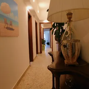 frankies-house-bb.sicilyhotelsitaly.net/